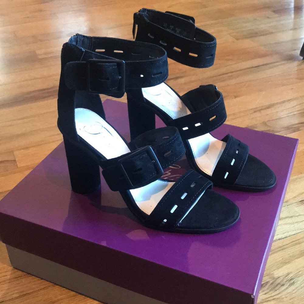 Brand new Fergie black suede heels! 👠